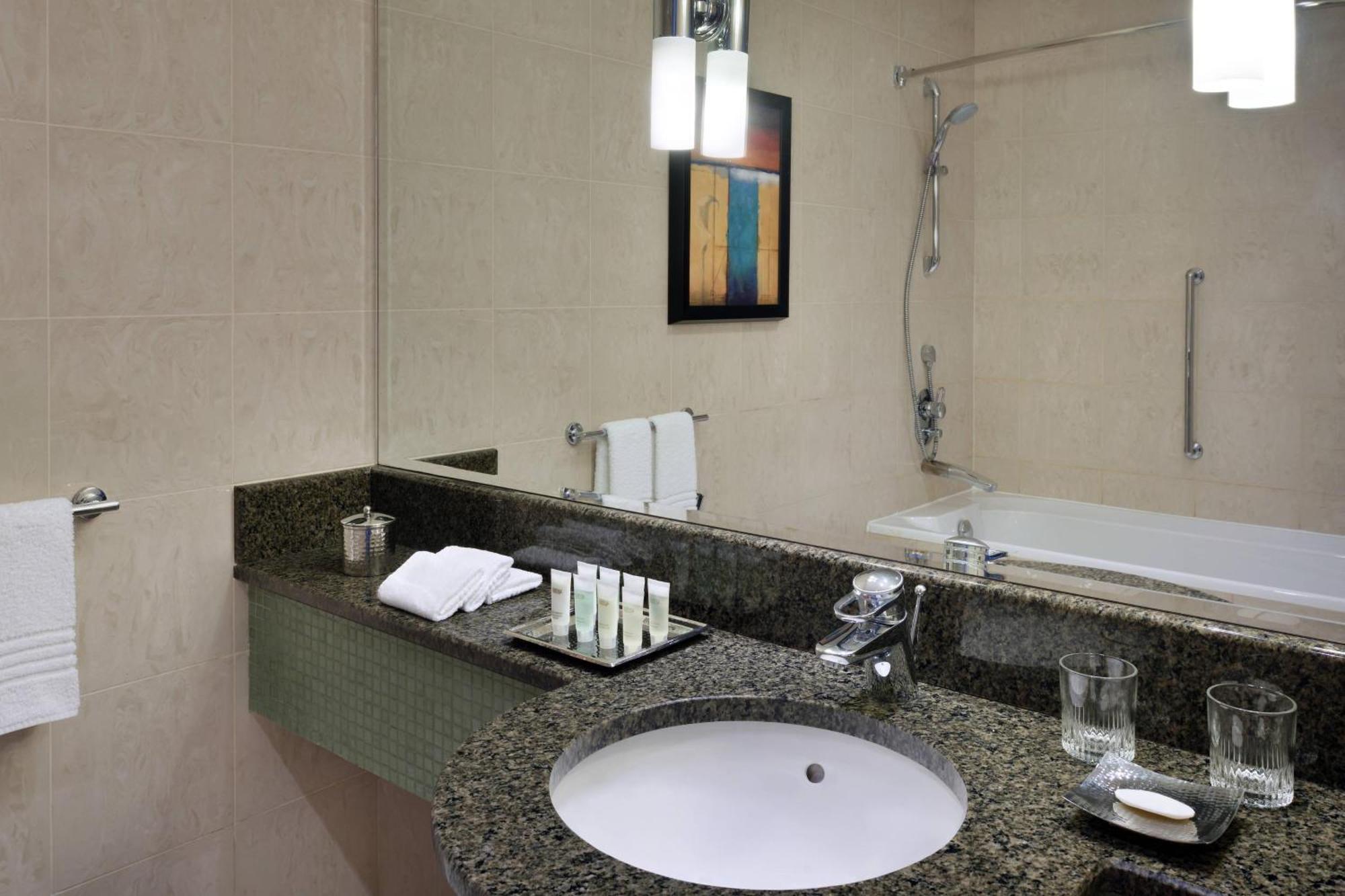 Courtyard By Marriott כוויית מראה חיצוני תמונה